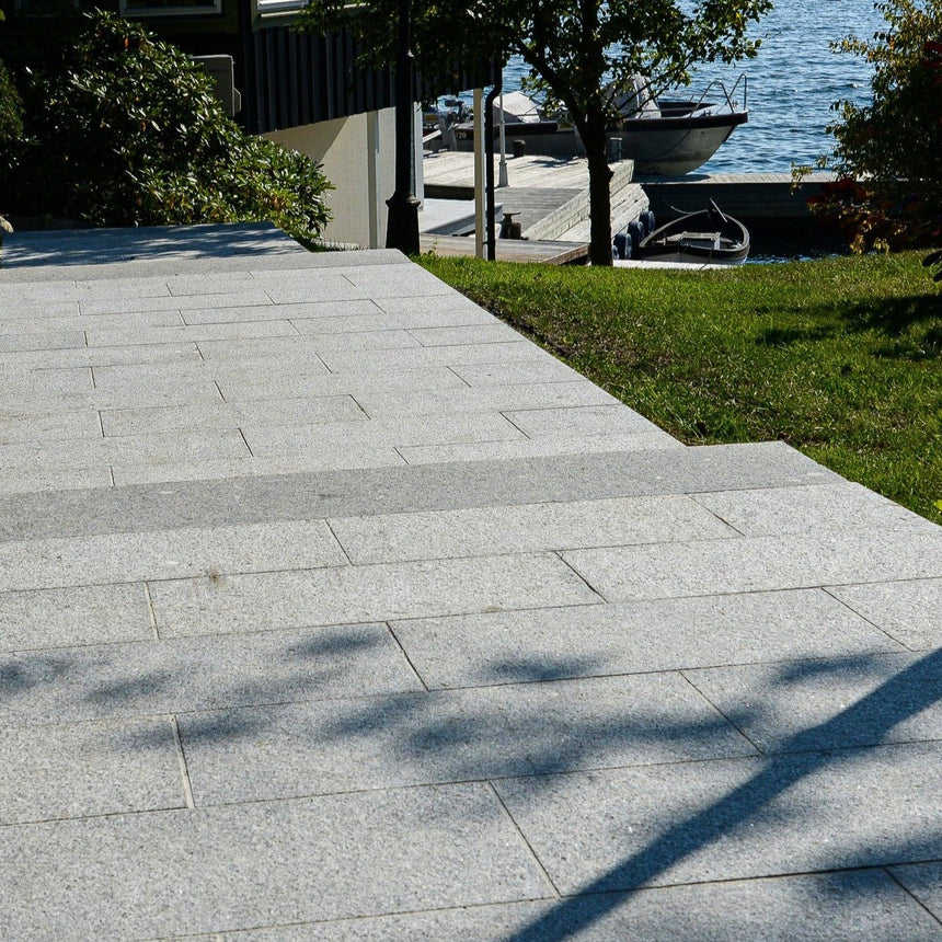 Granitthelle Bergama Grå 600x300