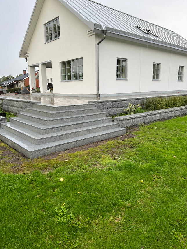 Granitthelle Bergama Grå 600x300