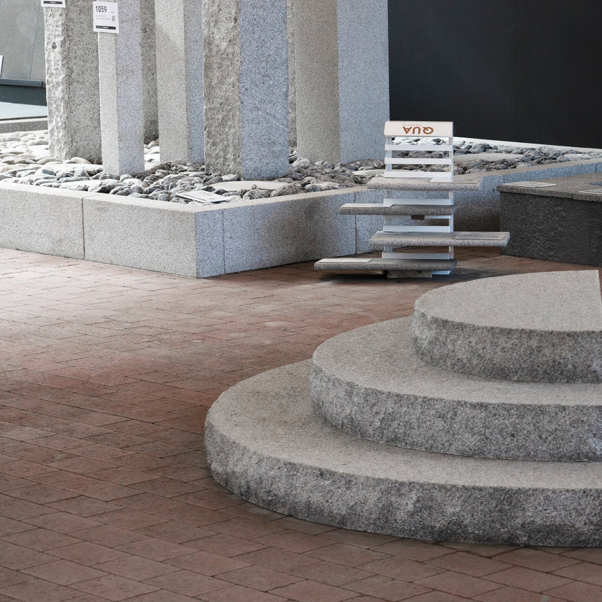 Entrétrapp Bergama Granitt Grå Rund 1100x550x150